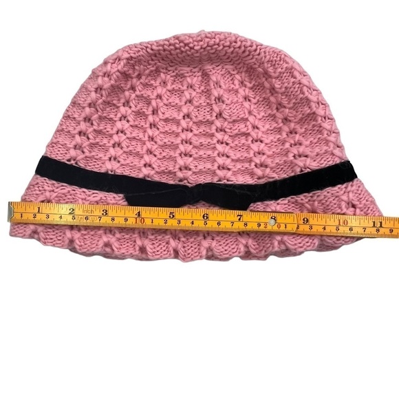 LIZ Claiborne Woman’s Pink Crochet Knit Bucket Hat with Black Trim & Bow Detail - Picture 8 of 10